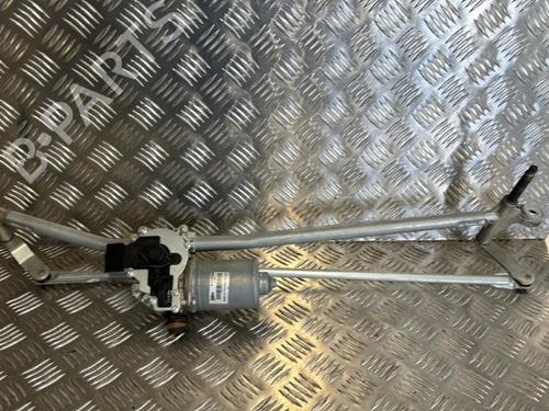 Used Front wiper motor RENAULT MASTER III Platform/Chassis (EV, HV, UV) 2.3 dCi 130 RWD (HV01, HV10, HV11, HV12, UV01, UV10,... (130 hp) 22096593