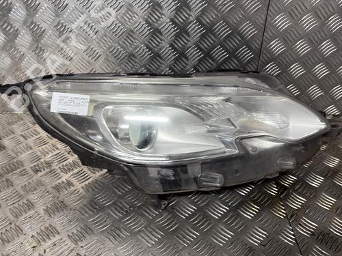 Used Right headlight PEUGEOT 2008 I (CU_) 1.2 VTi (82 hp) 31705604