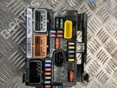 fuse-box-citroen-c3-ii-sc_-2009-38780720 main image