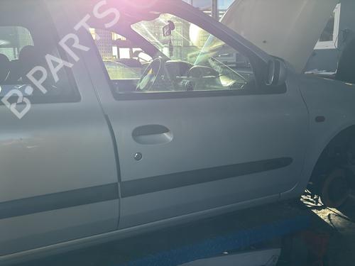 Brugte RENAULT CLIO II (BB_, CB_) 1.6 16V (BB01, BB0H, BB0T, BB14, BB1D, BB1R, BB2KL, BB3G... (107 hp) 4351793