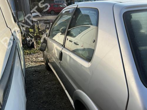 Left headlight PEUGEOT 106 II (1A_, 1C_) 1.1 i | BP20345195C28 
