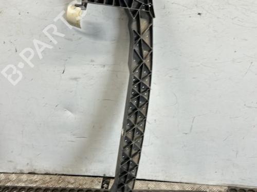 Crossmember CITROËN C5 III (RD_) 1.6 HDi 110 (RD9HL0, RD9HR8, RD9HRA) | BP22096647C162 