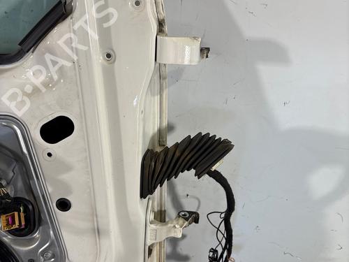 Used Left front door Left front door 36817853 36817853