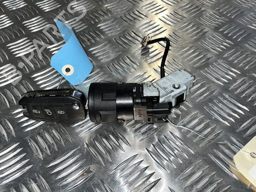Used Ignition barrel PEUGEOT 308 II (LB_, LP_, LW_, LH_, L3_) 1.6 THP 125 (125 hp) 22095816