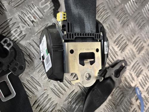 front-right-seatbelt-citroen-c3-iii-sx-2016-38508925 main image