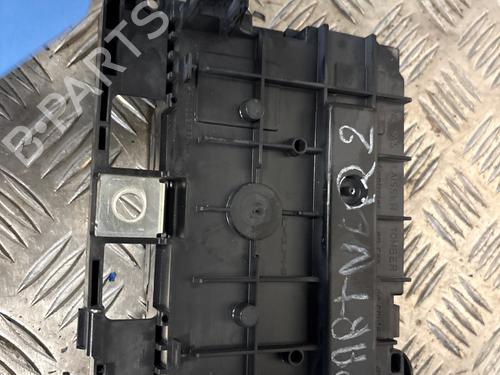 Used Fuse box Fuse box 37661872 37661872