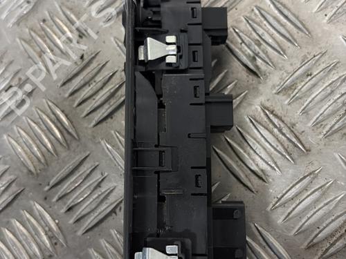 Used Left front window switch Left front window switch PEUGEOT 308 II (LB_, LP_, LW_, LH_, L3_) 1.6 BlueHDi 120 (120 hp) 30397680 30397680
