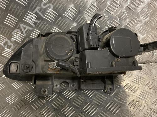 Used Right headlight RENAULT ESPACE III (JE0_) 2.2 dCi (JE0K) (130 hp) 20343928