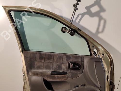 Dør venstre fortil Dør venstre fortil RENAULT MEGANE I (BA0/1_) 1.4 16V (BA0D, BA1H, BA0W, BA10) (95 hp) 23843132 23843132