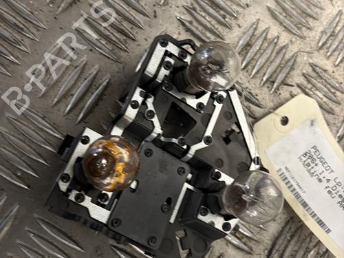 lamp-holder-peugeot-206-2l_-2m_-2009-2010-2011-2012-2013-32472689 main image