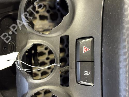 Salpicadero PEUGEOT 2008 I (CU_) 1.2 VTi | BP31707637C46