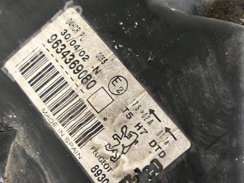 Used Right headlight PEUGEOT 307 (3A/C) 2.0 HDi 110 (107 hp) 25910184