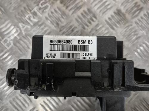 Used Fuse box Fuse box PEUGEOT 307 (3A/C) 1.6 HDi 110 (109 hp) 39582405 39582405