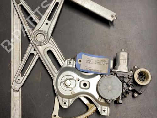 Used Front left window mechanism TOYOTA YARIS (_P9_) 1.4 D-4D (NLP90_, NLP90R) (90 hp) 20347538
