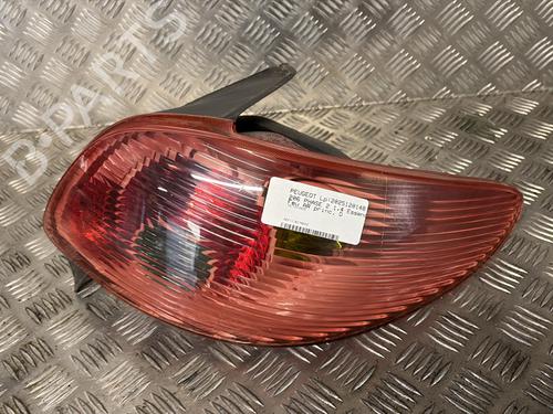 Højre baglygte PEUGEOT 206 Hatchback (2A/C) 1.4 i (75 hp) 30965900