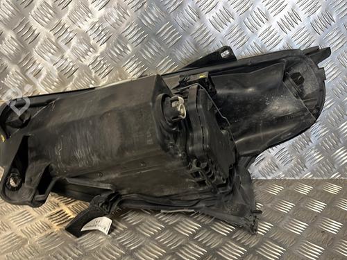 Used Right headlight Right headlight CITROËN C3 Pluriel (HB_) 1.4 HDi (68 hp) 28360733 28360733