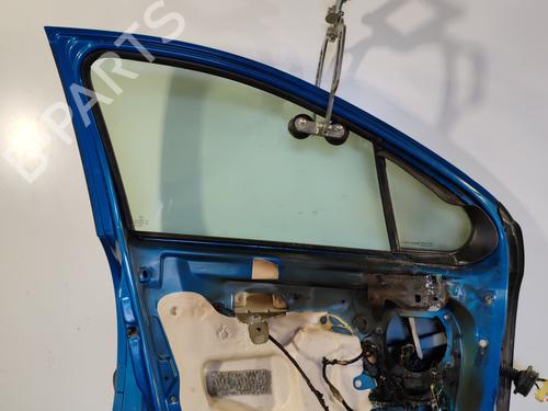Used Left front door Left front door 25716561 25716561