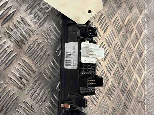 Used Left front window switch Left front window switch RENAULT ESPACE IV (JK0/1_) 2.2 dCi (JK0H) (150 hp) 36400048 36400048