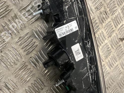 right-tailgate-light-renault-captur-ii-hf_-2020-37735131 main image