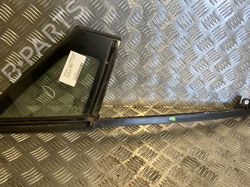 front-right-quarter-glass-renault-clio-iv-bh_-2012-2013-2014-2015-2016-2017-2018-2019-2020-2021-33960622 main image