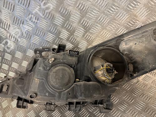 Used Right headlight Right headlight 37473813 37473813