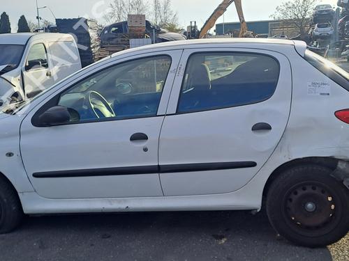 Fuse box PEUGEOT 206+ (2L_, 2M_) 1.4 HDi eco 70 | BP26656673E1 - Image 5
