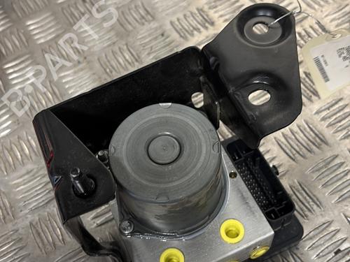 Used ABS pump VW TRANSPORTER T6 Van (SGA, SGH, SHA, SHH) 2.0 TDI (110 hp) 31630684