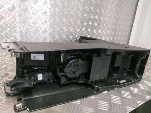 Armrest / Center console RENAULT CLIO V (B7_) 1.0 TCe 90 (B7MT) | BP30497724I20