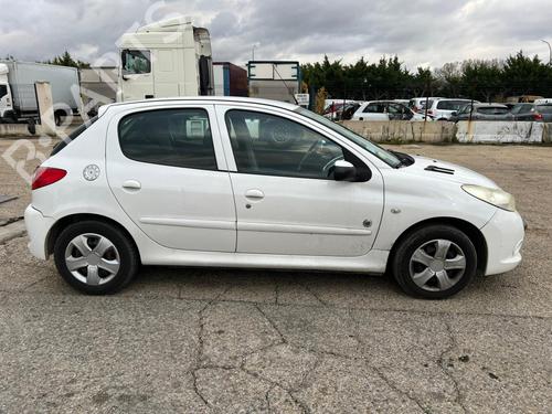 Fuse box PEUGEOT 206+ (2L_, 2M_) 1.4 HDi eco 70 | BP32472681E1  - Image 5