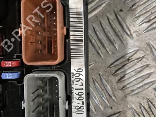 Used Fuse box Fuse box 36589578 36589578