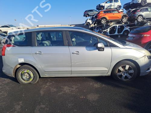 Used Parts PEUGEOT 5008 (0U_, 0E_) 1.6 HDi (112 hp) 4390248