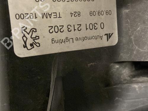 Used Right headlight Right headlight PEUGEOT 407 SW (6E_, 6D_) 2.0 HDi (140 hp) 32372872 32372872
