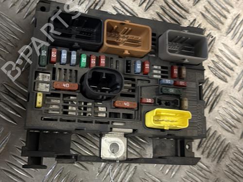 Used Fuse box PEUGEOT 308 I (4A_, 4C_) 1.6 HDi (109 hp) 30973940