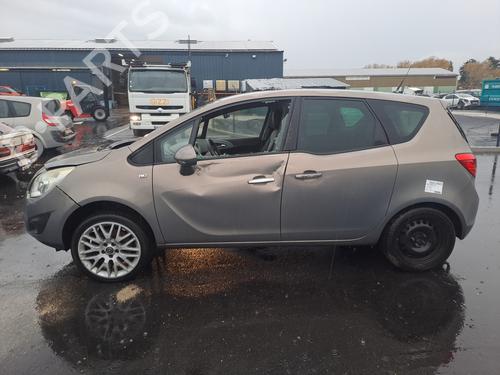 Used Parts OPEL MERIVA B MPV (S10)  1.7 CDTI (75)  4562864