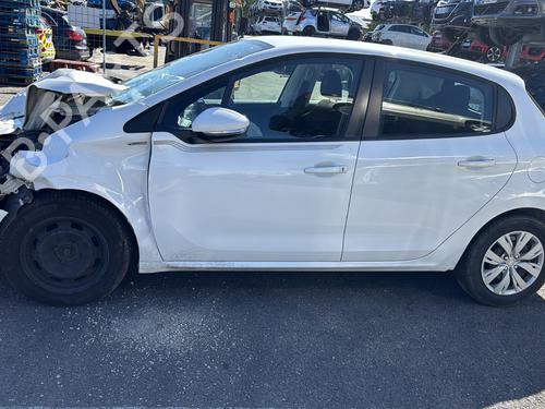 Used Parts PEUGEOT 208 I (CA_, CC_) 1.4 HDi 4425774