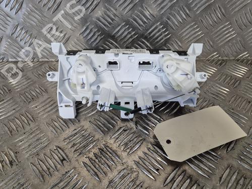 Used Climate control Climate control 37735191 37735191