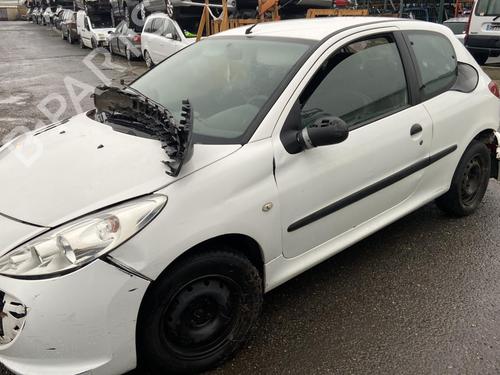 Fuse box PEUGEOT 206+ (2L_, 2M_) 1.4 HDi eco 70 | BP22095055E1 