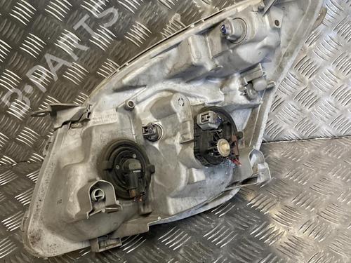 Used Right headlight Right headlight TOYOTA COROLLA Verso (_E12_) 2.0 D-4D (CDE120_, CDE120R) (90 hp) 20344101 20344101