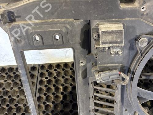 Used Front slam panel Front slam panel PEUGEOT 3008 I MPV (0U_) 1.6 BlueHDi 120 (120 hp) 39077215 39077215