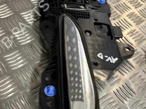 Used Front right exterior door handle DS DS 3 / DS 3 CROSSBACK (UR_, UC_, UJ_) E-TENSE (UZZKXZ) (136 hp) 28334929