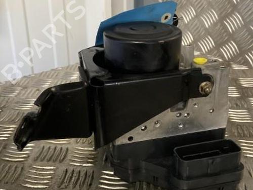 ABS Bremseaggregat TOYOTA RAV 4 II (_A2_) 2.0 D 4WD (CLA20_, CLA21_, CLA20R, CLA21R) (116 hp) 22096441