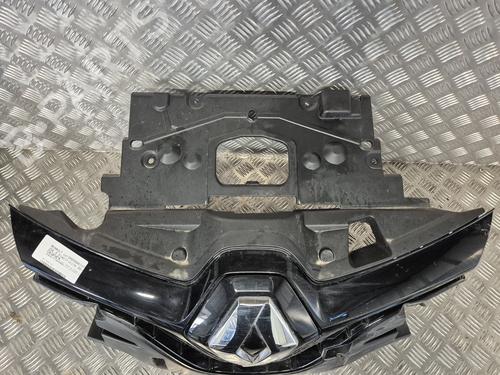 grill-renault-zoe-bfm_-2012-34210889 main image