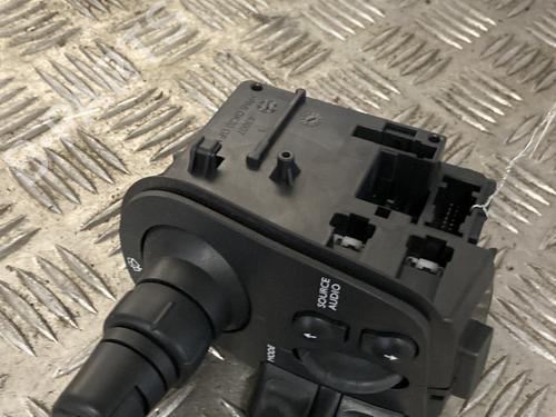 steering-column-stalk-renault-clio-iii-br01-cr01-2005-2006-2007-2008-2009-2010-2011-2012-2013-2014-32416134 main image