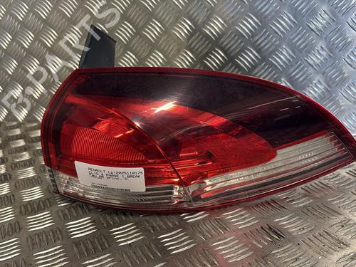 Used Right taillight Right taillight 33123335 33123335