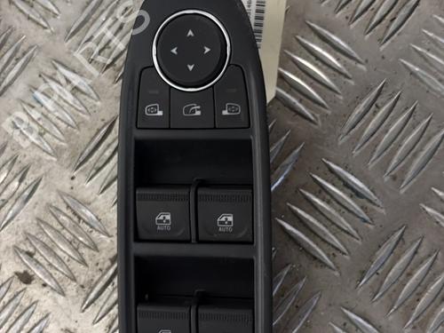 Left front window switch RENAULT CLIO V (B7_) 1.6 E-TECH 140 (B7MU) | BP29895785I27 - Image 3