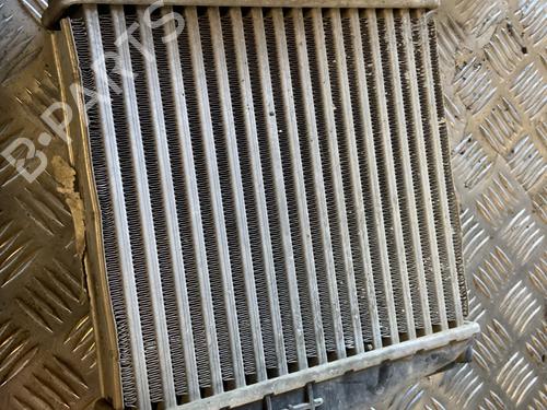 Intercooler PEUGEOT 3008 II SUV (MC_, MR_, MJ_, M4_) 1.2 THP/ PureTech 130 (MRHNSM, MRHNSU, MRHNSJ, MRHNYW,... (131 hp) 33199076