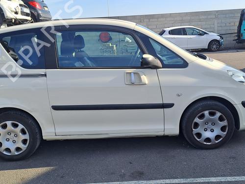 Fuse box PEUGEOT 1007 (KM_) 1.4 HDi | BP31094712E1 