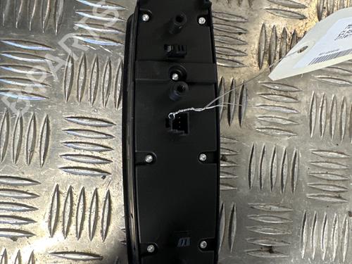 Used Left front window switch Left front window switch MERCEDES-BENZ B-CLASS Sports Tourer (W245) B 180 CDI (245.207) (109 hp) 34636537 34636537