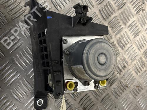 Used ABS pump FIAT 500X (334_) 1.6 D Multijet (334AXA1B, 334AXA11) (120 hp) 29869281
