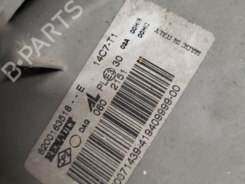 Used Right headlight Right headlight RENAULT MASTER II Van (FD) 2.5 dCi 120 (FD0M, FD0U, FD0W, FD2M, FD2W, FD3M, FD3U,... (115 hp) 22096852 22096852